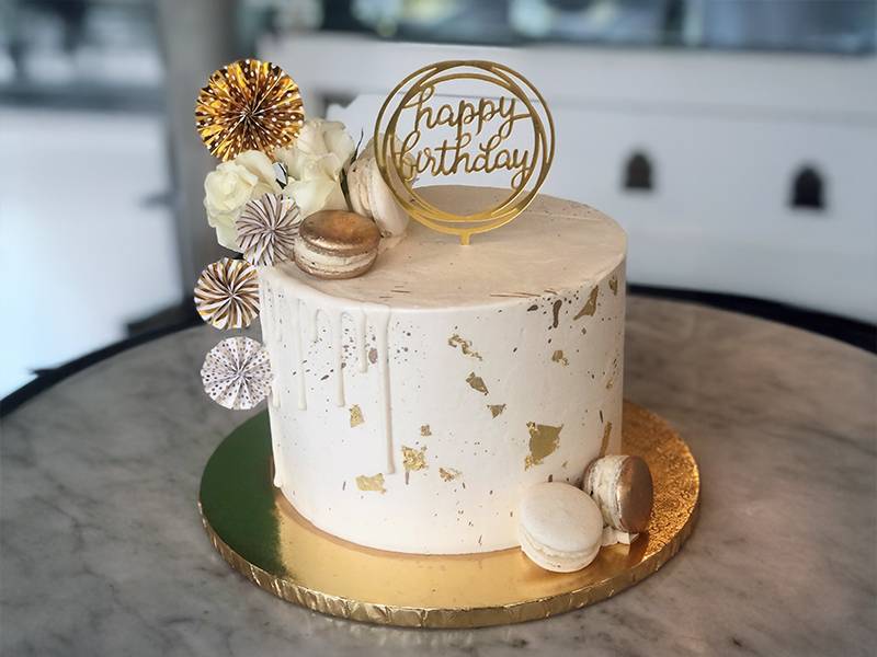 Artful Signature Style Cakes: Enjoy Color & Craft
