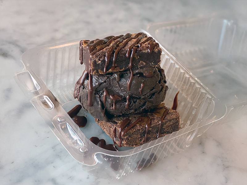 Best Brownies: Bite Into Fudgy, Rich, Irresistible Bliss