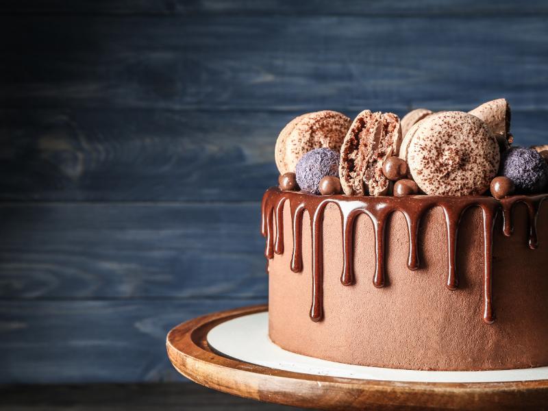 How Our Designers Create One-of-a-Kind Custom Cakes in 6 Steps