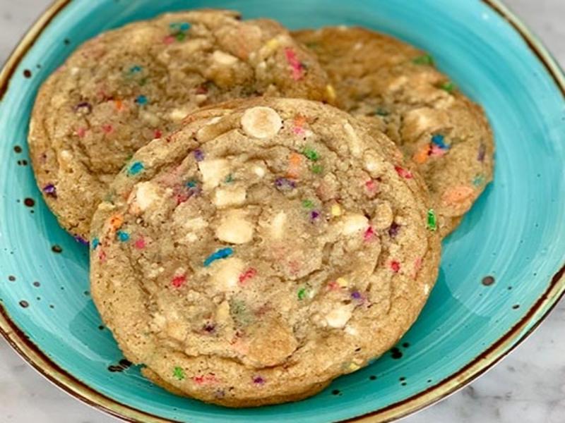 A Vegan and Gluten-Free Bakery Where Everyone Gets Dessert